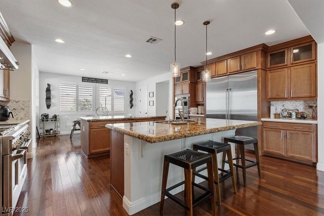 9763 Mountain Spruce Court, Las Vegas, NV 89178