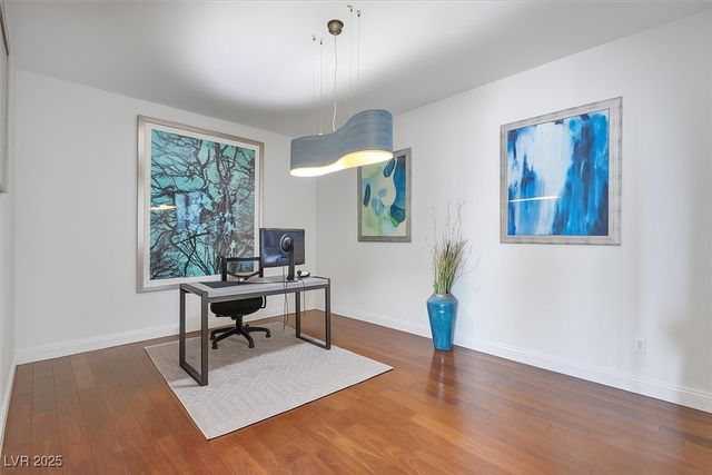 9763 Mountain Spruce Court, Las Vegas, NV 89178