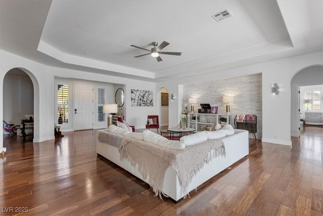 9763 Mountain Spruce Court, Las Vegas, NV 89178