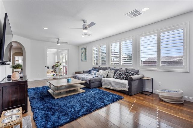 9763 Mountain Spruce Court, Las Vegas, NV 89178