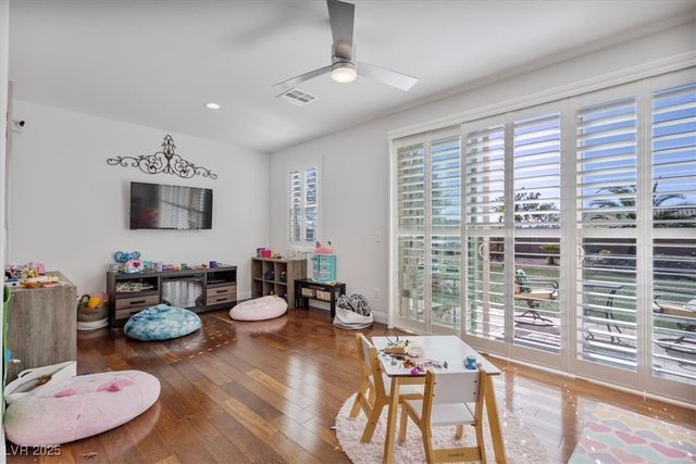 9763 Mountain Spruce Court, Las Vegas, NV 89178