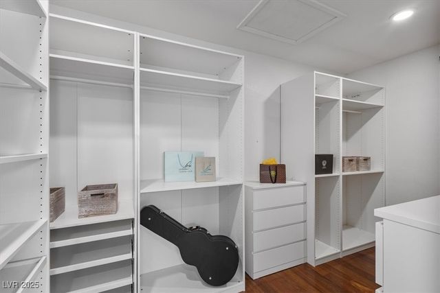 9763 Mountain Spruce Court, Las Vegas, NV 89178