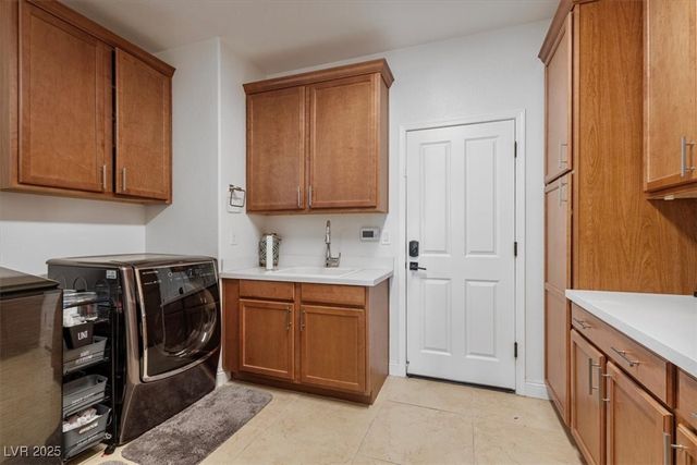 9763 Mountain Spruce Court, Las Vegas, NV 89178