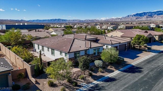 9763 Mountain Spruce Court, Las Vegas, NV 89178