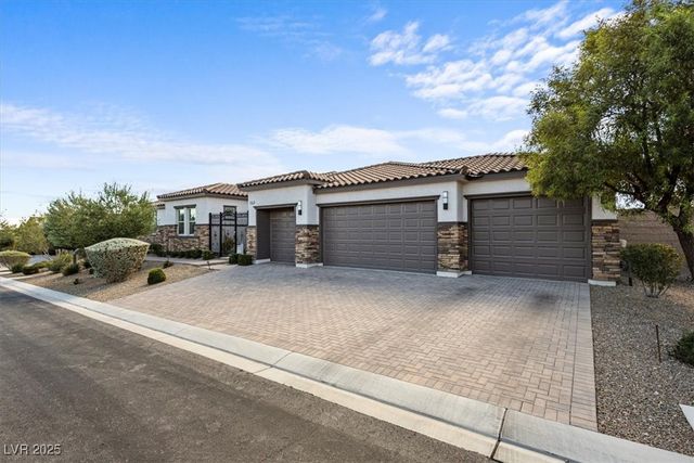 9763 Mountain Spruce Court, Las Vegas, NV 89178