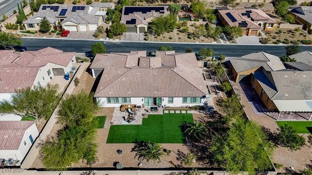 9763 Mountain Spruce Court, Las Vegas, NV 89178
