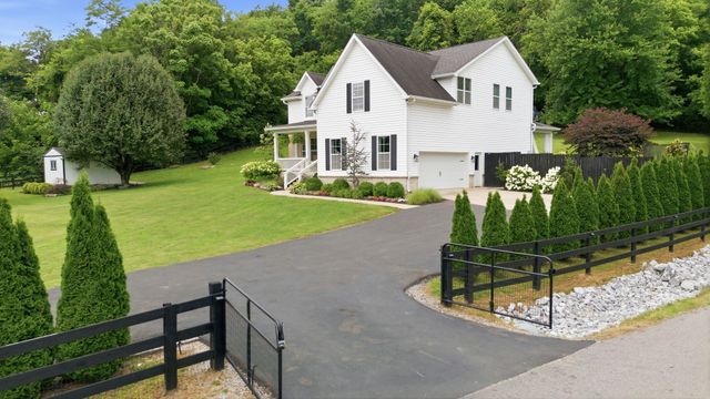 1779 Cayce Springs Rd, Thompsons Station, TN 37179