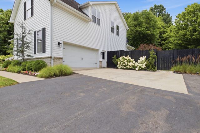 1779 Cayce Springs Rd, Thompsons Station, TN 37179