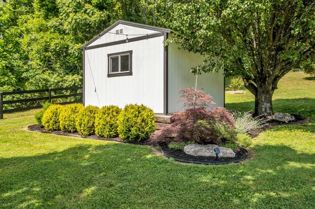 1779 Cayce Springs Rd, Thompsons Station, TN 37179