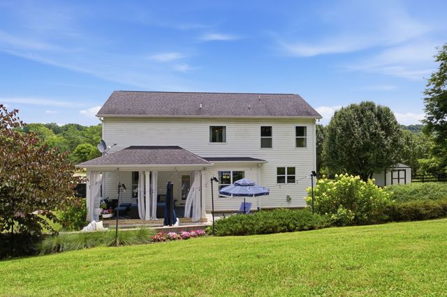 1779 Cayce Springs Rd, Thompsons Station, TN 37179