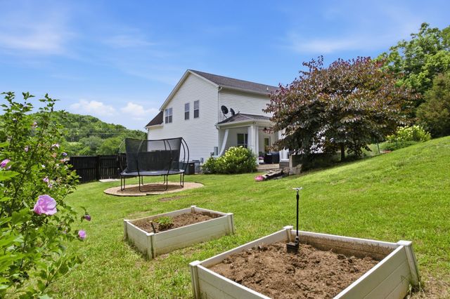 1779 Cayce Springs Rd, Thompsons Station, TN 37179