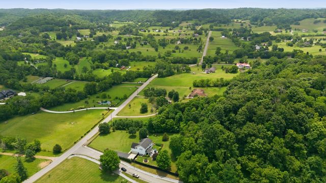 1779 Cayce Springs Rd, Thompsons Station, TN 37179
