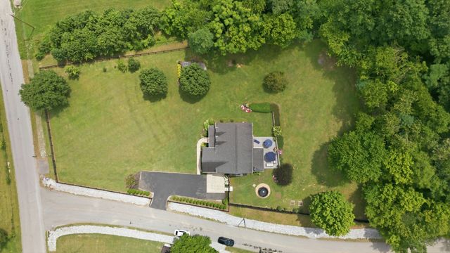 1779 Cayce Springs Rd, Thompsons Station, TN 37179