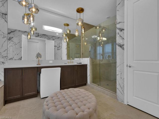 20318 Fair Oak LN, Estero, FL 33928