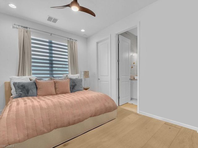20318 Fair Oak LN, Estero, FL 33928