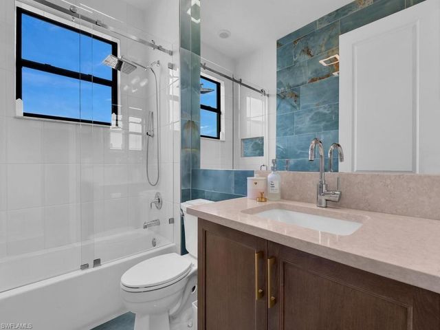 20318 Fair Oak LN, Estero, FL 33928