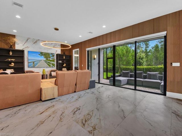 20318 Fair Oak LN, Estero, FL 33928
