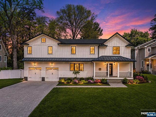 10 Sunset Road, Demarest, NJ 07627