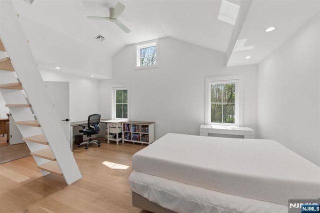 10 Sunset Road, Demarest, NJ 07627