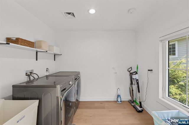 10 Sunset Road, Demarest, NJ 07627