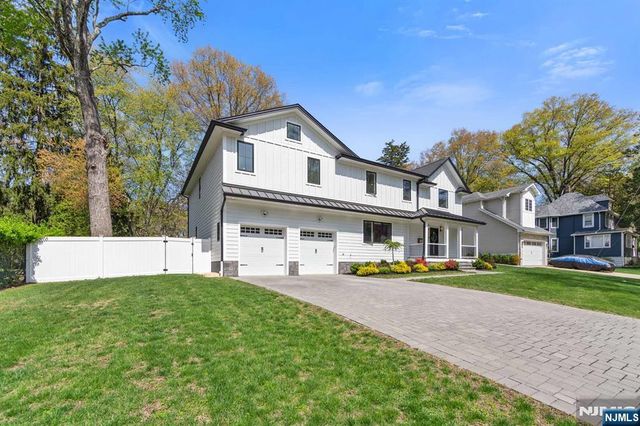 10 Sunset Road, Demarest, NJ 07627