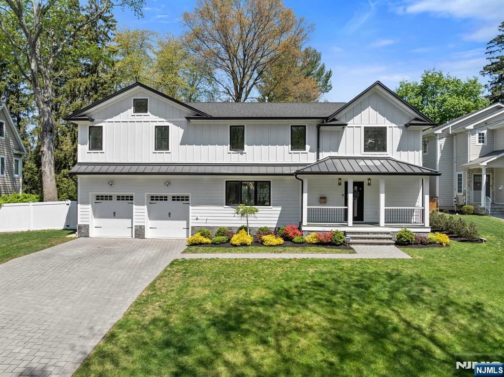 10 Sunset Road, Demarest, NJ 07627