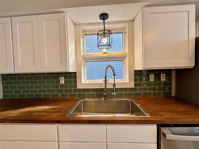 2810 PERRY Street, Erie, PA 16504