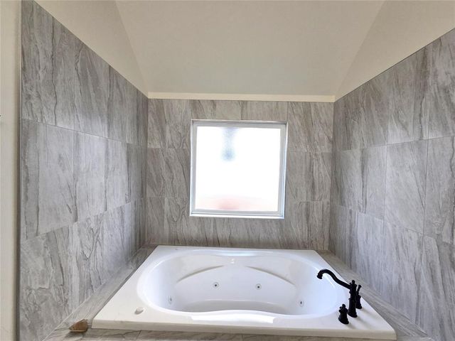 11600 NW 103rd Street, Yukon, OK 73099