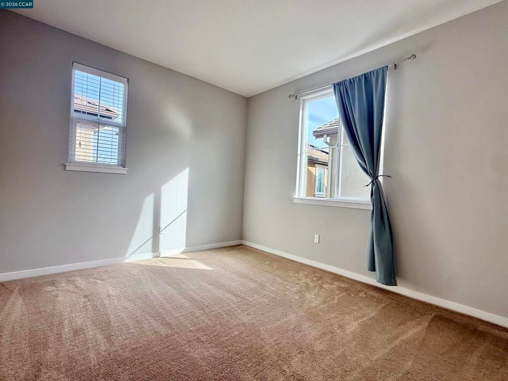 Image 13 of property listing at 307 Birmingham Ct, Fairfield, CA 94534