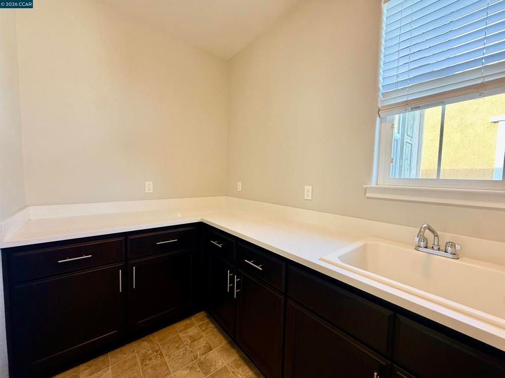 Image 22 of property listing at 307 Birmingham Ct, Fairfield, CA 94534