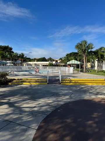 1530 NE 191st St 241, Miami, FL 33179