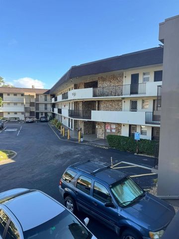 1530 NE 191st St 241, Miami, FL 33179