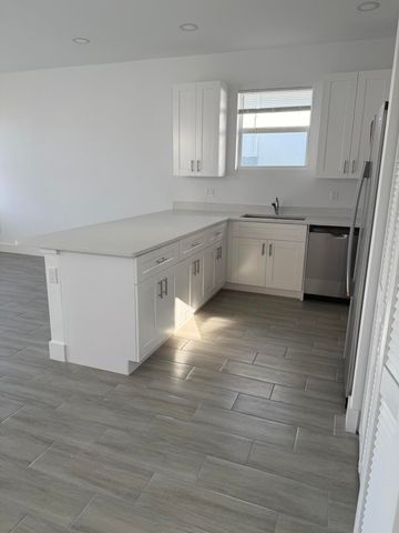 3204 Hiawatha Avenue, Palm Beach, FL 33480