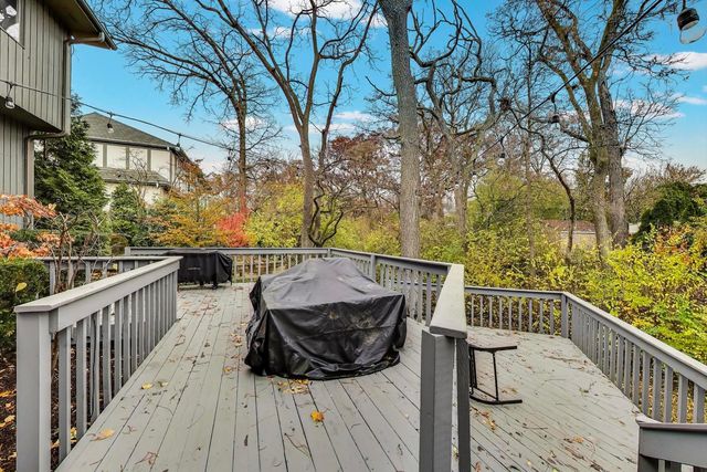 11515 BURR OAK Lane, Burr Ridge, IL 60527