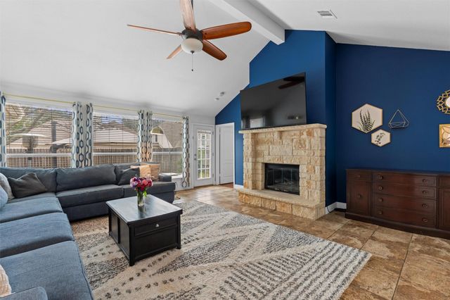 813 Indian Run DR, Pflugerville, TX 78660