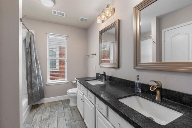 813 Indian Run DR, Pflugerville, TX 78660