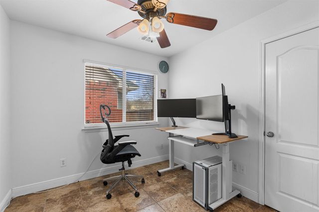 813 Indian Run DR, Pflugerville, TX 78660