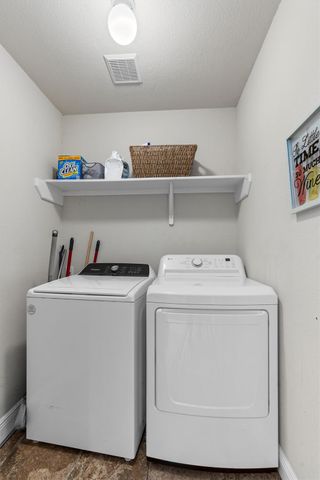 813 Indian Run DR, Pflugerville, TX 78660