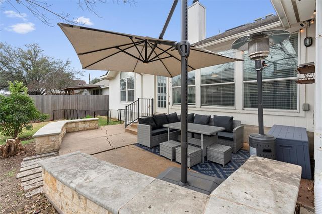 813 Indian Run DR, Pflugerville, TX 78660