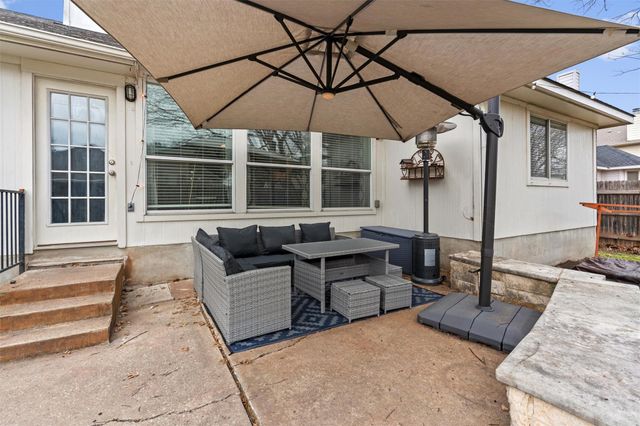 813 Indian Run DR, Pflugerville, TX 78660