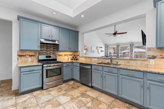 813 Indian Run DR, Pflugerville, TX 78660