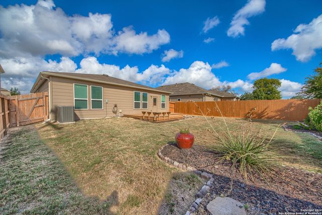 10606 Century Farm, Converse, TX 78109