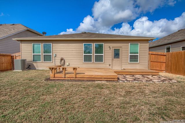 10606 Century Farm, Converse, TX 78109