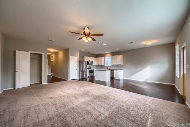 10606 Century Farm, Converse, TX 78109