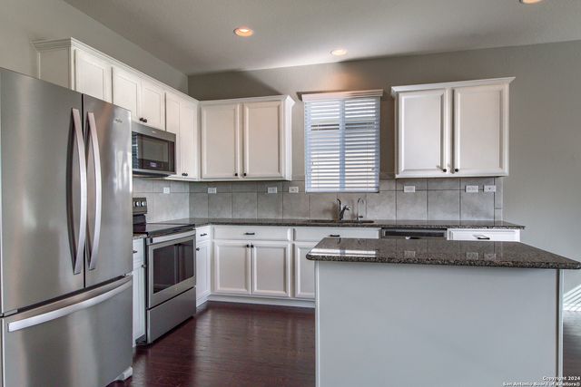 10606 Century Farm, Converse, TX 78109