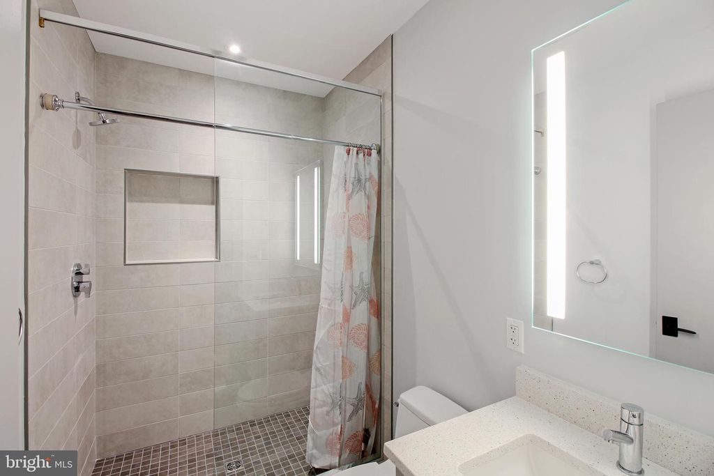 Image 29 of property listing at 444-448 K ST NW, Washington, DC 20001