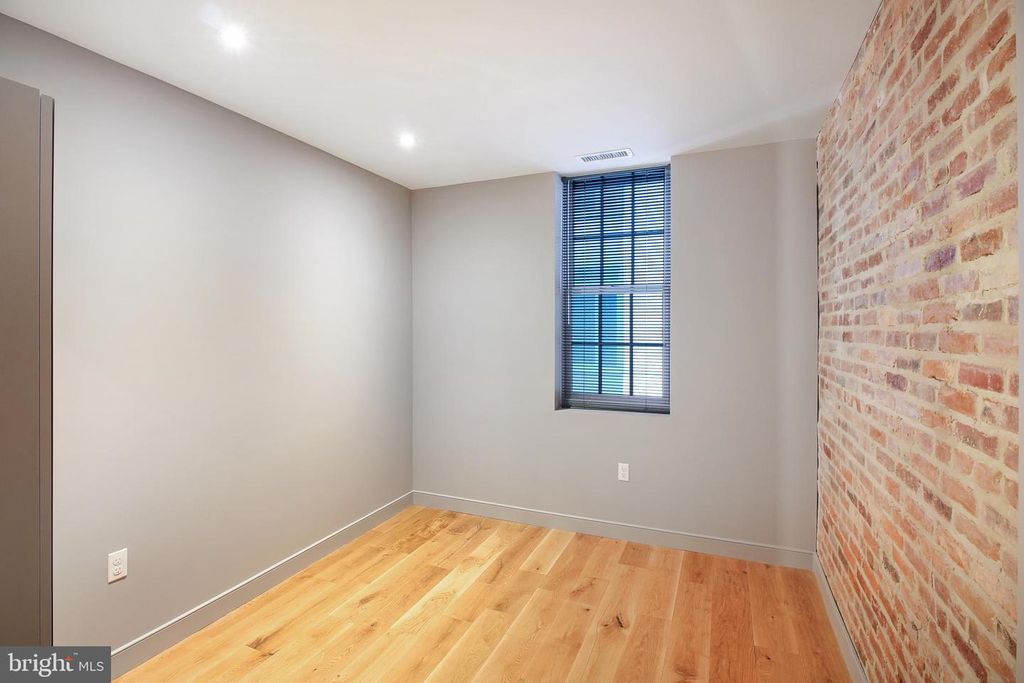 Image 32 of property listing at 444-448 K ST NW, Washington, DC 20001