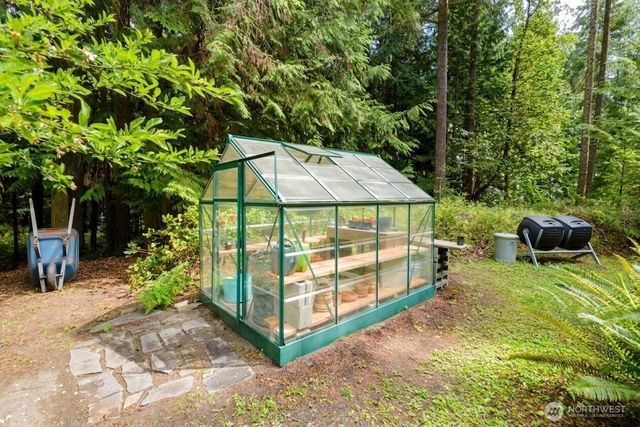 214 Cougar Crest Road, Sequim, WA 98382