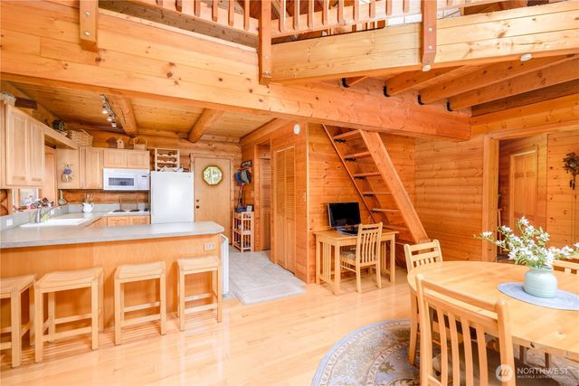 214 Cougar Crest Road, Sequim, WA 98382