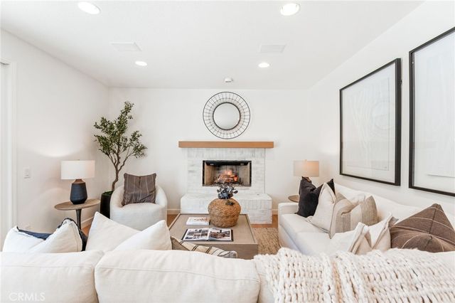 1827 Port Westbourne Place, Newport Beach, CA 92660